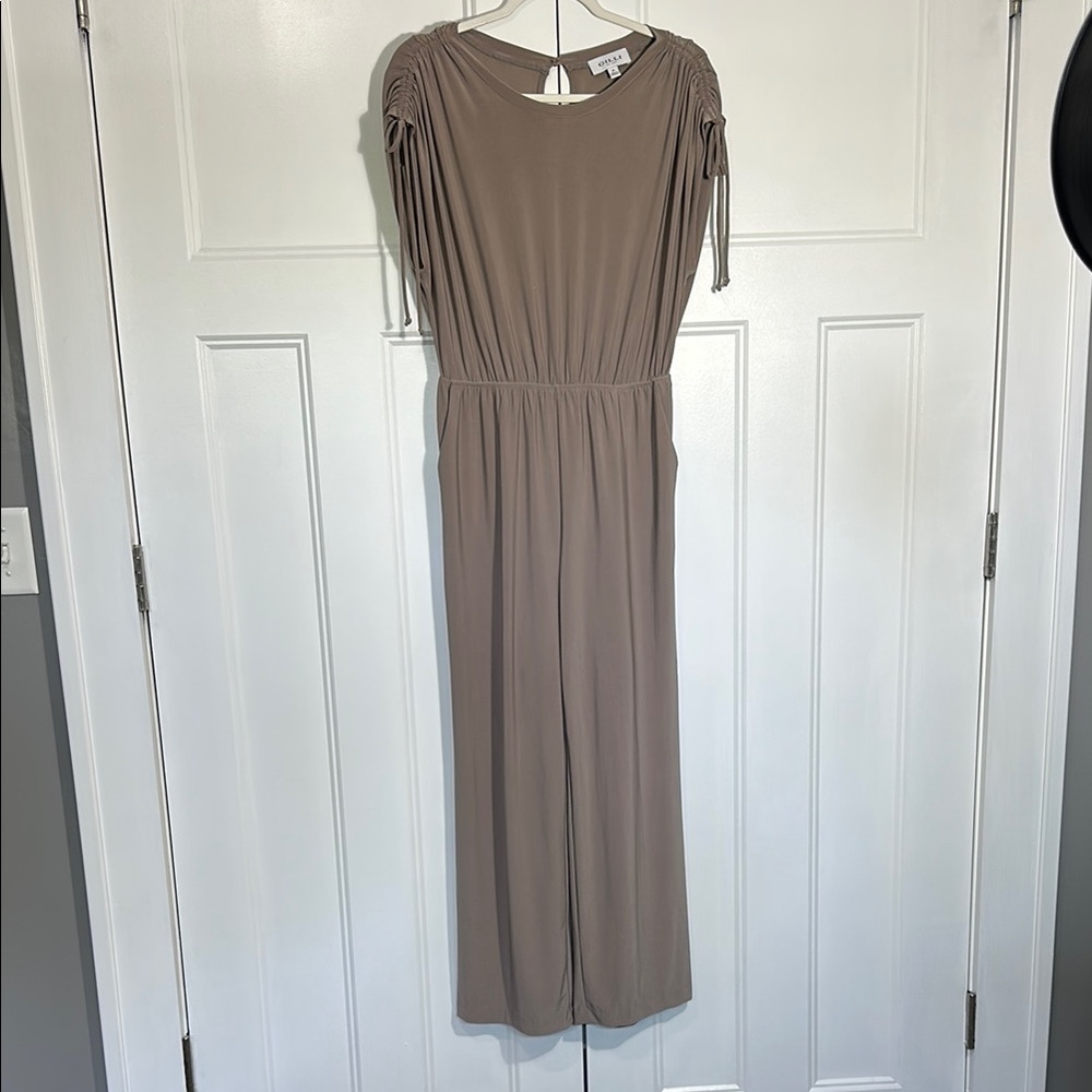 Gilli Tan Jumpsuit with Relaxed Fit and Elastic Waist